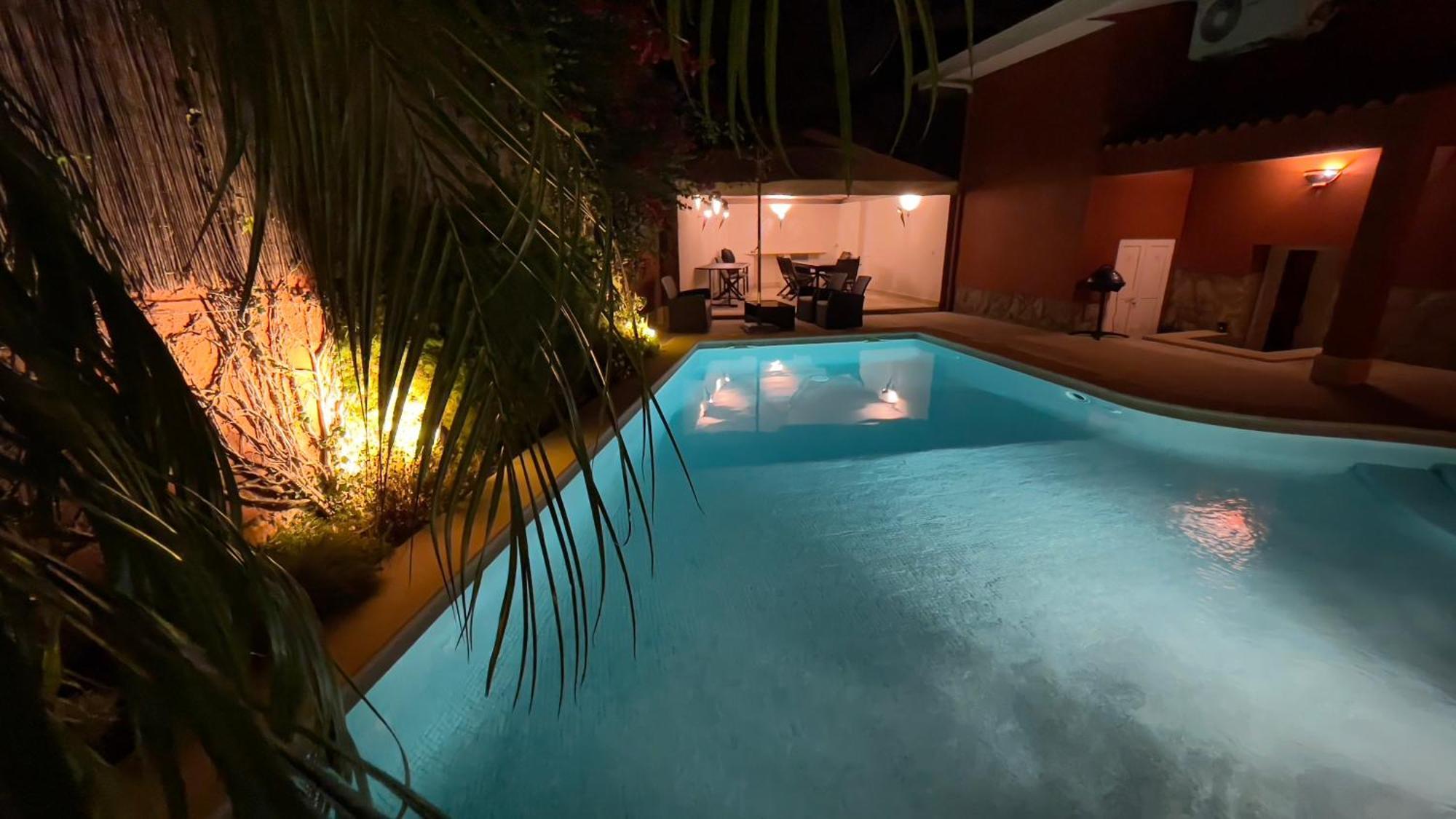 Studio With Private Swimming Pool And Garden カスカイス エクステリア 写真
